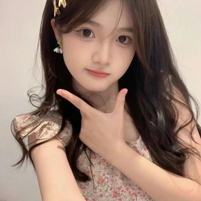 全民追女王 海报